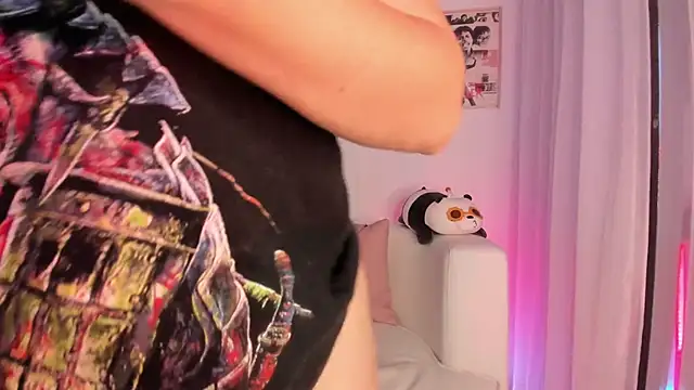 Snapshot of Ally_belle chatting on 03-30-26, 01:06 Ally belle online show from 03-30-26, 01:06