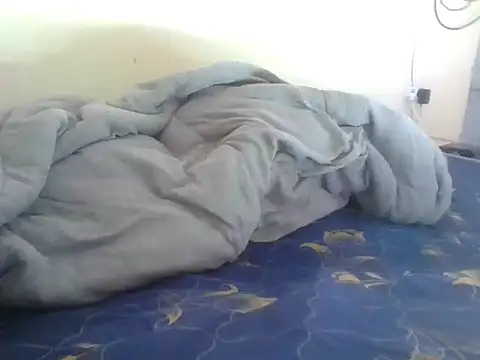 Snapshot of simphiwe23 chatting on 05-29-26, 09:29 simphiwe23 online show from 05-29-26, 09:29