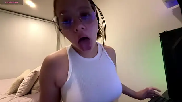 Sarahhh 0 online show from 03-22-26, 02:37