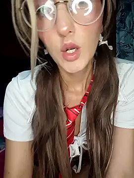 Snapshot of susanhottie1 chatting on 03-27-26, 01:33 susanhottie1 online show from 03-27-26, 01:33