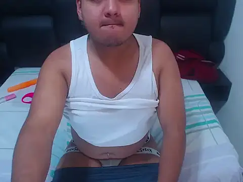 XNoahDeepThroatX online show from 03-19-26, 05:55