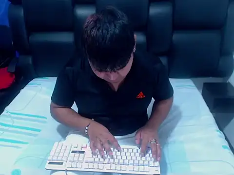 XNoahDeepThroatX online show from 03-21-26, 05:01