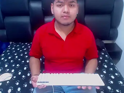 XNoahDeepThroatX online show from 04-10-26, 01:49