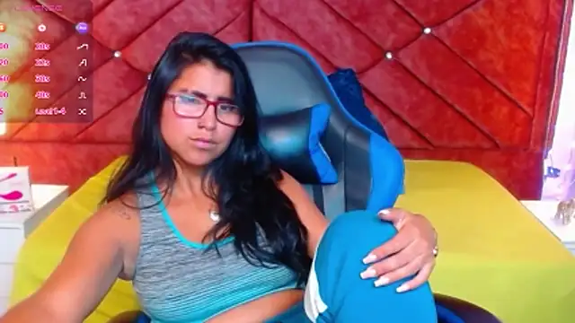 Snapshot of Alisha_Gamskar13 chatting on 05-11-26, 02:45 Alisha Gamskar13 online show from 05-11-26, 02:45