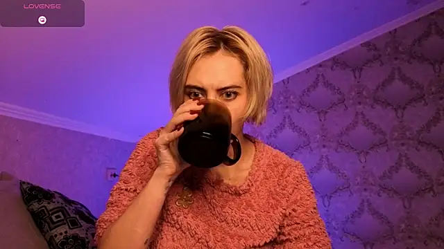 Blond ice online show from 04-07-26, 08:53