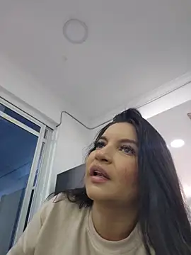 Pretty Julieta online show from 04-02-26, 09:12