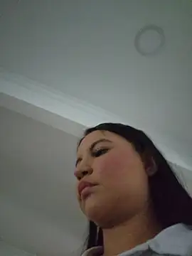 Snapshot of Pretty_Julieta chatting on 04-28-26, 10:26 Pretty Julieta online show from 04-28-26, 10:26