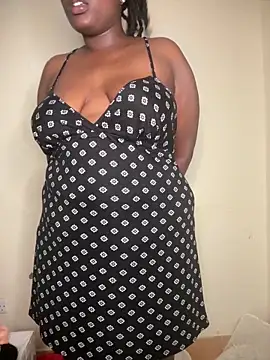 Snapshot of Sollybunny chatting on 06-19-26, 04:00 Sollybunny online show from 06-19-26, 04:00