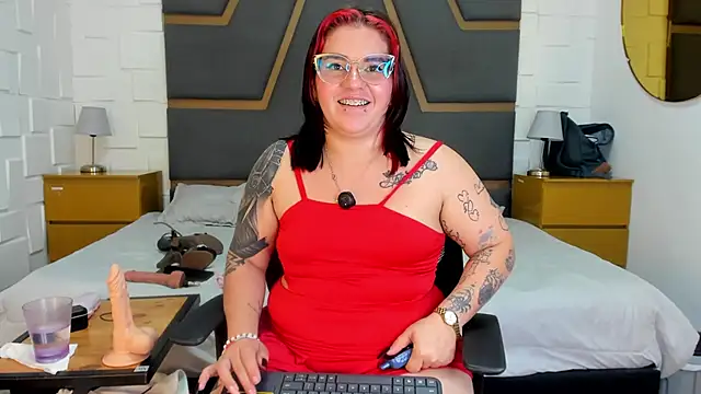 juana valkiria online show from 06-05-26, 06:52