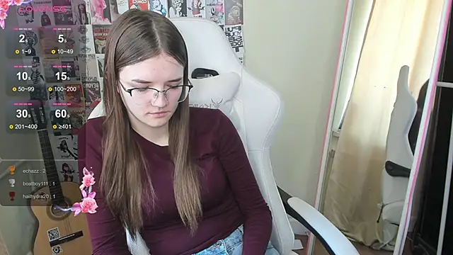 Snapshot of OliviaWilloww_ chatting on 03-10-26, 09:25 OliviaWilloww online show from 03-10-26, 09:25