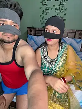 Snapshot of your_bhabhi_love chatting on 05-07-26, 05:07 your bhabhi love online show from 05-07-26, 05:07