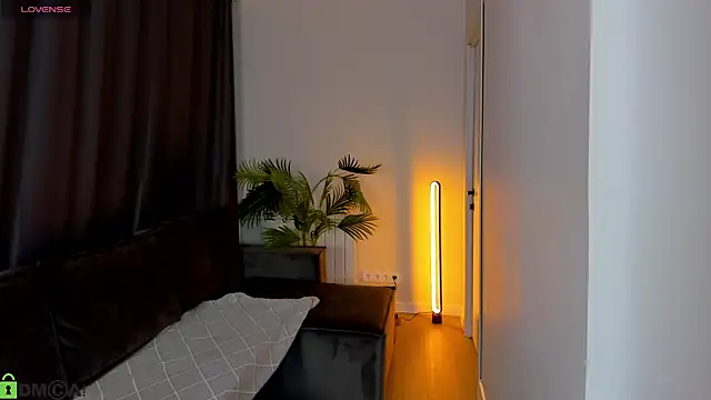 Snapshot of Natasha_Shepard chatting on 03-25-26, 01:00 Natasha Shepard online show from 03-25-26, 01:00