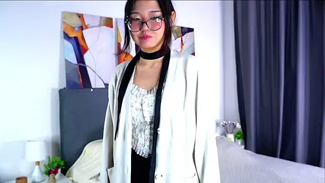 NelleMihalko online show from 04-05-26, 11:51