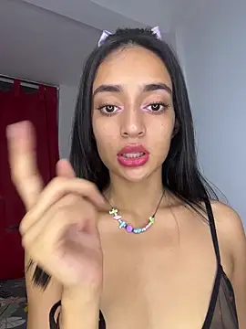 Snapshot of leilani_X chatting on 03-23-26, 12:20 leilani X online show from 03-23-26, 12:20