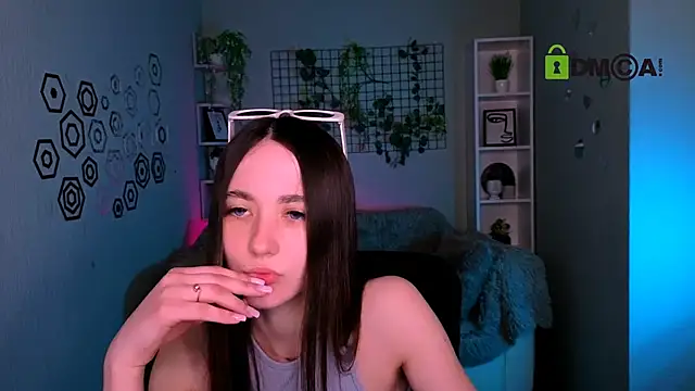 Snapshot of bella_dorn chatting on 05-05-26, 12:24 bella dorn online show from 05-05-26, 12:24