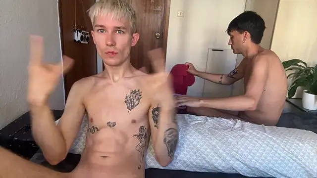 AlphaTwinks online show from 04-19-26, 10:03