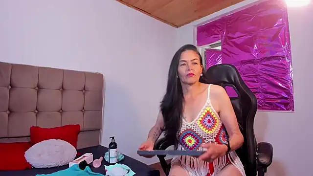 Liz Grettel online show from 07-12-26, 03:25