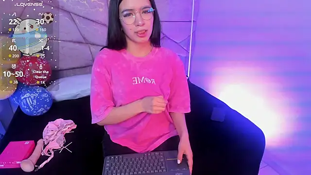 Snapshot of Amara_Velle chatting on 06-16-26, 01:03 Amara Velle online show from 06-16-26, 01:03