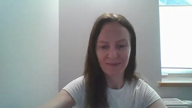Snapshot of AnnaTight chatting on 07-16-26, 08:31 AnnaTight online show from 07-16-26, 08:31
