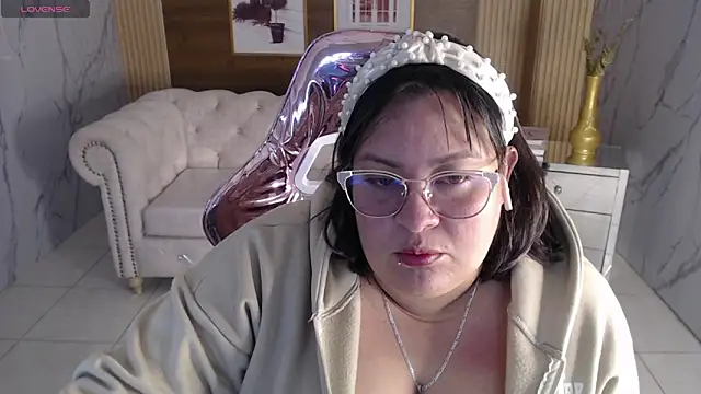 Astrid1 s online show from 04-10-26, 03:23