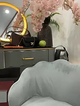 Rinn99 online show from 04-18-26, 02:48