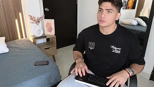 MrAdonis  online show from 03-25-26, 07:31