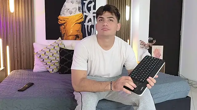 MrAdonis  online show from 03-27-26, 06:51