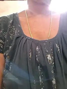 Snapshot of ranidas99 chatting on 03-10-26, 05:45 ranidas99 online show from 03-10-26, 05:45