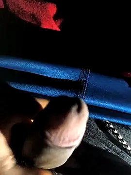 Snapshot of DjWaleBabu01 chatting on 03-09-26, 06:01 DjWaleBabu01 online show from 03-09-26, 06:01