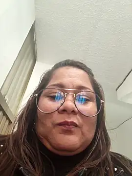 Lia taylor22 online show from 04-17-26, 10:02