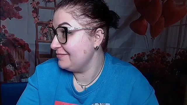 Snapshot of JannaCurvy chatting on 03-09-26, 06:39 JannaCurvy online show from 03-09-26, 06:39