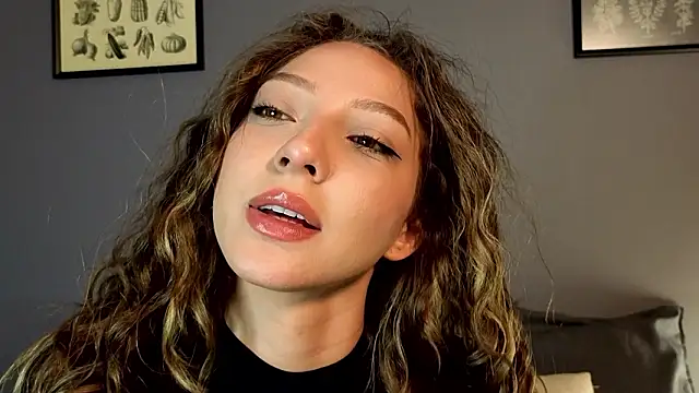 Snapshot of LYEAHAVEN chatting on 03-18-26, 10:13 LYEAHAVEN online show from 03-18-26, 10:13