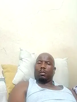 Snapshot of Zolani003 chatting on 05-05-26, 07:44 Zolani003 online show from 05-05-26, 07:44
