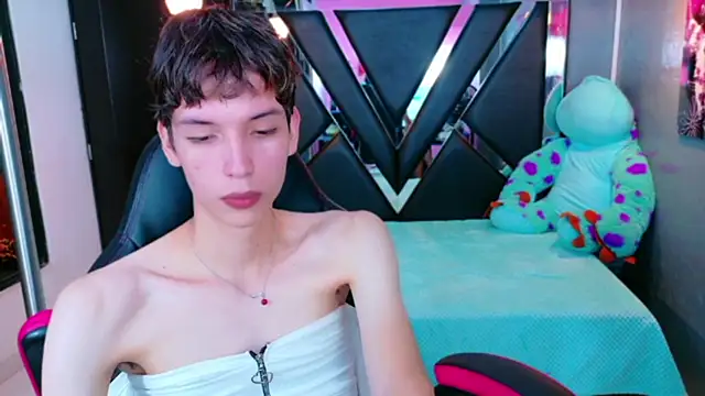 Snapshot of Stefany_PiInk chatting on 05-17-26, 12:56 Stefany PiInk online show from 05-17-26, 12:56