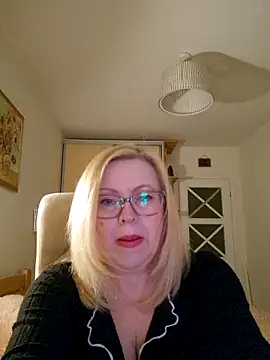 Snapshot of JanieLight53 chatting on 03-26-26, 09:20 JanieLight53 online show from 03-26-26, 09:20