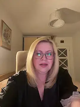 JanieLight53 online show from 05-19-26, 07:20