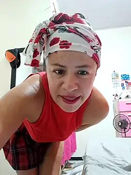 Snapshot of paolitalinda324 chatting on 03-12-26, 12:28 paolitalinda324 online show from 03-12-26, 12:28