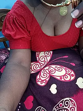Snapshot of jothika45 chatting on 06-20-26, 05:27 jothika45 online show from 06-20-26, 05:27