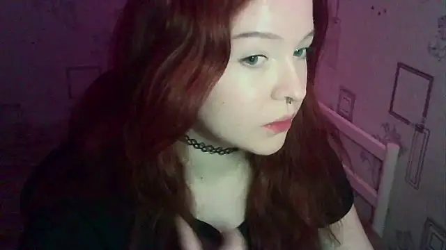 Snapshot of Buffy_Wow chatting on 03-10-26, 01:49 Buffy Wow online show from 03-10-26, 01:49