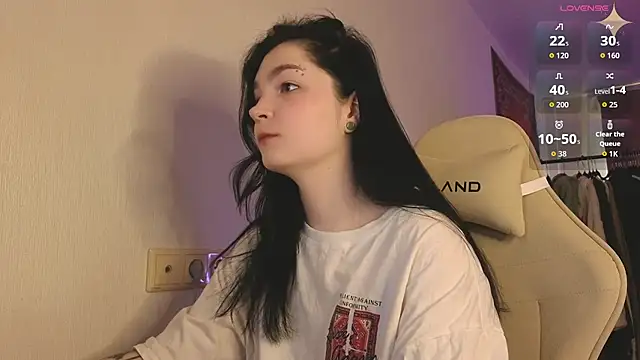 Luna Moon13 online show from 04-10-26, 01:11