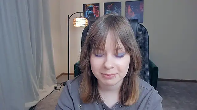 Snapshot of NiaHodge chatting on 03-09-26, 10:30 NiaHodge online show from 03-09-26, 10:30