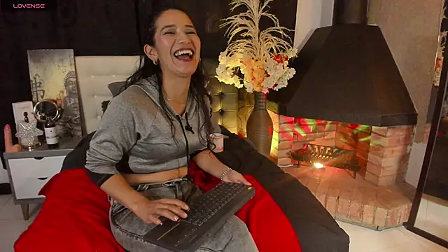 Vicky Angeel online show from 04-16-26, 09:39