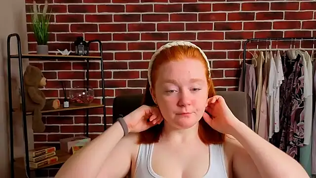 Snapshot of DeborahhBryan chatting on 03-25-26, 08:31 DeborahhBryan online show from 03-25-26, 08:31