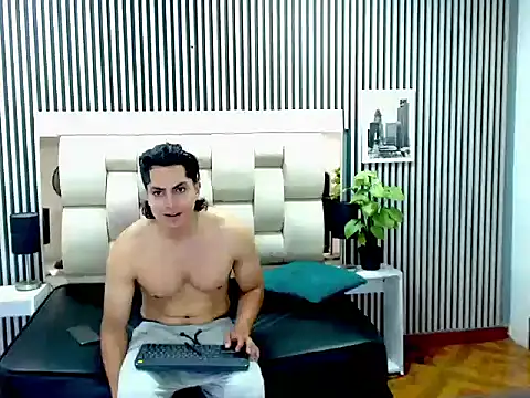 Alex Wolft online show from 05-09-26, 12:32