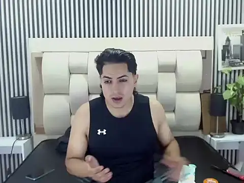 Alex Wolft online show from 06-18-26, 01:59