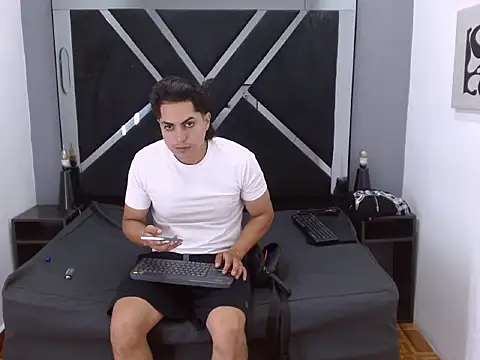 Alex Wolft online show from 06-23-26, 12:58