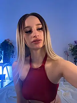 Snapshot of ScarletFlameee chatting on 05-28-26, 06:00 ScarletFlameee online show from 05-28-26, 06:00