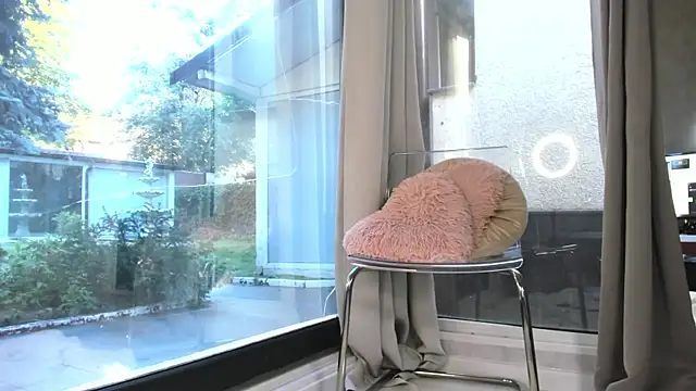 ScarletFlameee online show from 07-07-26, 05:43