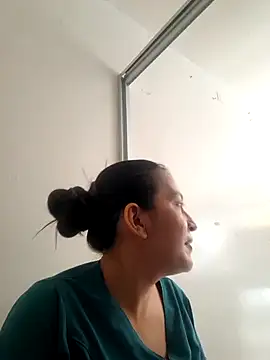 Snapshot of Dr_Edna_naughty chatting on 07-01-26, 02:29 Dr Edna naughty online show from 07-01-26, 02:29