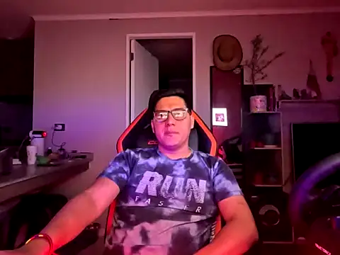 Snapshot of flippke chatting on 03-17-26, 01:21 flippke online show from 03-17-26, 01:21